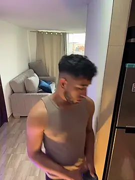 Snapshot of liam_bronw chatting on January 2026 09:28:01 PM liam bronw online show from January 2026 09:28:01 PM