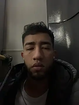 Snapshot of liam_bronw chatting on January 2026 10:10:02 AM liam bronw online show from January 2026 10:10:02 AM