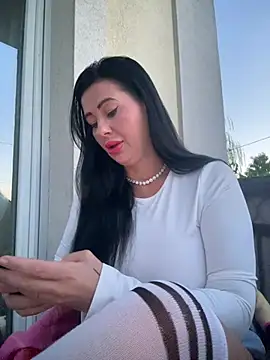 IRISWHITE17 online show from July 2026 02:37:02 AM