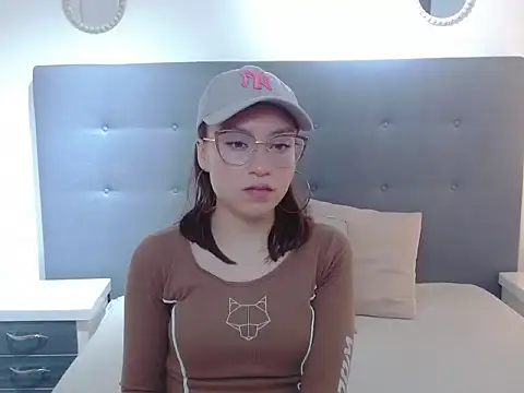 mia vegga online show from January 2026 08:01:01 PM