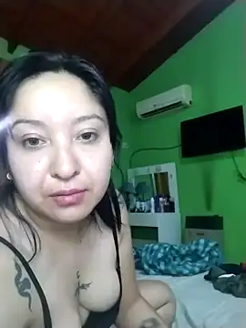 Johanna100718 online show from January 2026 01:11:01 AM