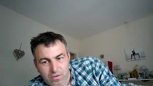 Snapshot of Hakfin666 chatting on June 2026 04:25:01 AM Hakfin666 online show from June 2026 04:25:01 AM