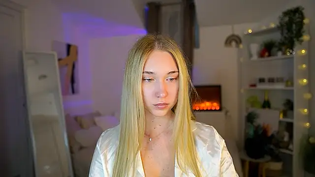 MilaBunny2000 online show from February 2026 02:23:02 PM