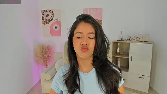 Sussan Monroe online show from April 2026 08:21:01 PM