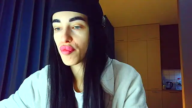 Vlada Elfie online show from January 2026 03:38:01 PM