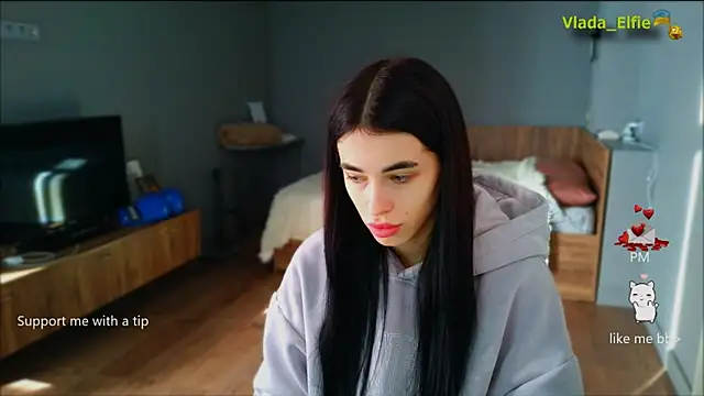 Vlada Elfie online show from April 2026 05:01:02 AM