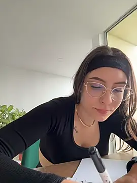 alesziarose  online show from January 2026 09:24:01 PM