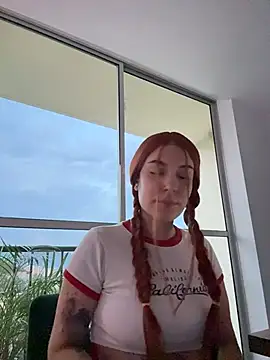 alesziarose  online show from February 2026 11:20:01 PM