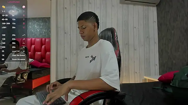  erick j online show from April 2026 07:58:01 PM