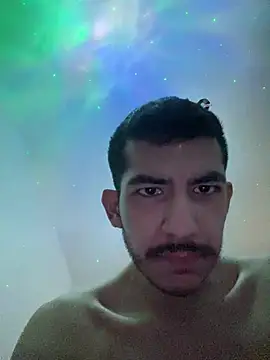 Snapshot of vinihfeh chatting on May 2026 11:23:01 PM vinihfeh online show from May 2026 11:23:01 PM