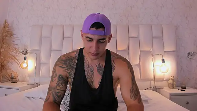 MassimoCo  online show from February 2026 11:16:02 PM