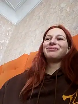 Lily Viola online show from February 2026 09:30:01 AM