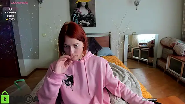 Lily Viola online show from February 2026 09:05:01 AM