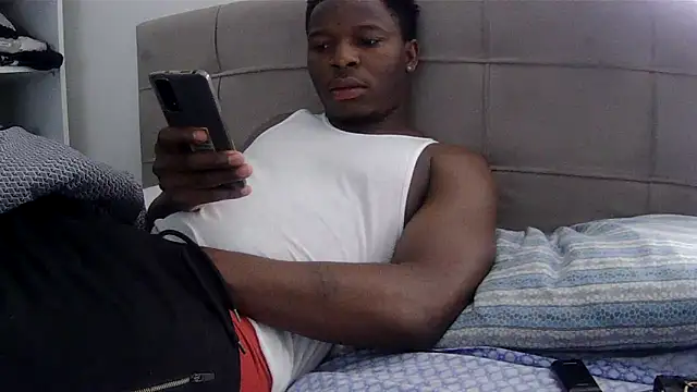 Bigchocco online show from April 2026 12:00:02 PM