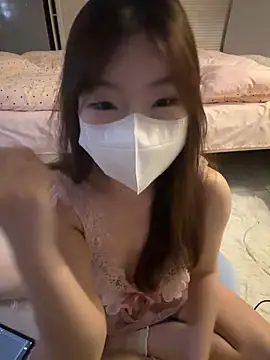 Snapshot of _xiaoxinxin_ chatting on May 2026 04:03:01 PM xiaoxinxin online show from May 2026 04:03:01 PM
