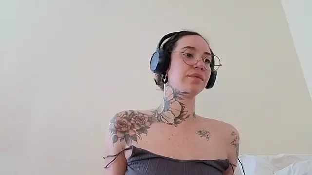 Dirty Pink online show from June 2026 08:48:01 AM