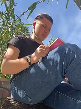 allee2206 online show from March 2026 09:10:02 AM