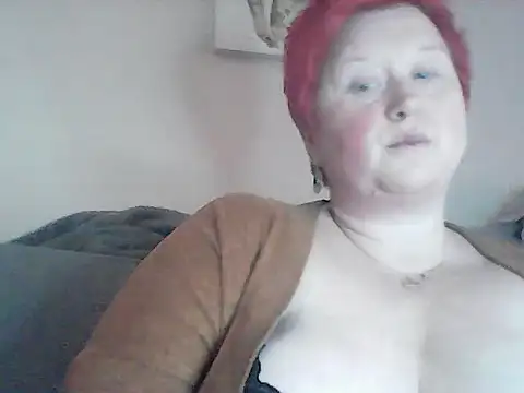 BustyRedxx online show from May 2026 09:05:01 AM