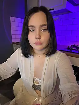 LolaRaze online show from January 2026 05:11:02 AM