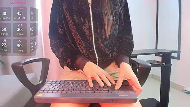 Snapshot of saray_reesee chatting on January 2026 08:14:02 PM saray reesee online show from January 2026 08:14:02 PM