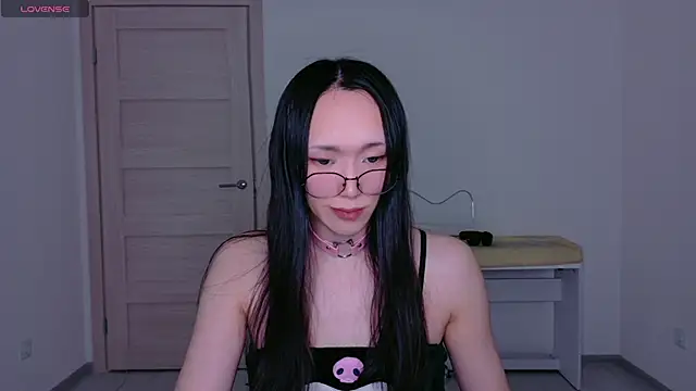 ChosenChampionofSlaanesh online show from January 2026 12:02:01 AM