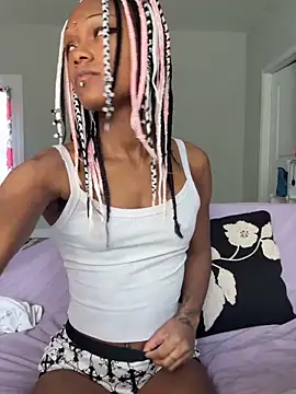 xouniq online show from February 2026 07:34:02 PM