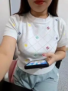 Avelyn-n online show from February 2026 08:14:01 AM