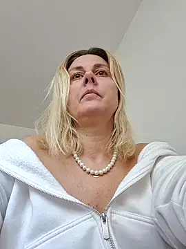 Amelia9798 online show from February 2026 07:30:01 AM