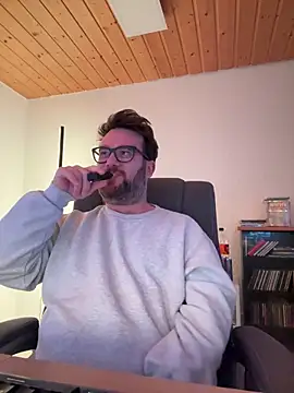 Snapshot of Dominic2295 chatting on February 2026 02:32:02 PM Dominic2295 online show from February 2026 02:32:02 PM