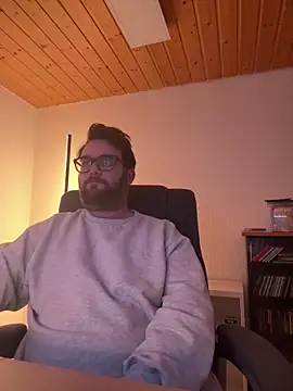 Snapshot of Dominic2295 chatting on February 2026 10:47:01 AM Dominic2295 online show from February 2026 10:47:01 AM