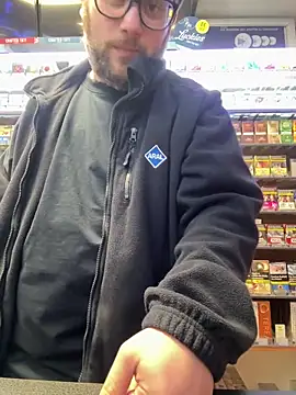 Snapshot of Dominic2295 chatting on February 2026 05:16:02 AM Dominic2295 online show from February 2026 05:16:02 AM