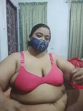 momo loves online show from April 2026 06:10:01 PM