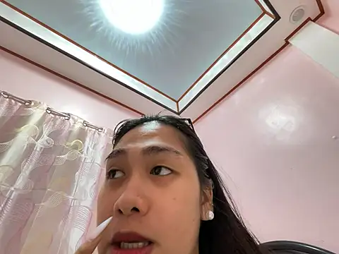 Mira Janee online show from January 2026 12:10:02 PM