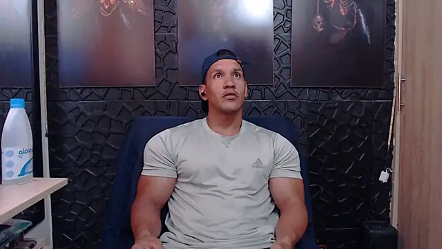 viktor herrera online show from March 2026 06:13:02 PM