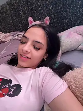 Evelin199 online show from April 2026 10:45:02 AM