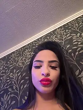 Snapshot of Evelin199 chatting on April 2026 06:36:02 PM Evelin199 online show from April 2026 06:36:02 PM