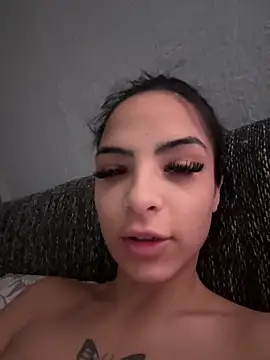 Snapshot of Evelin199 chatting on May 2026 06:44:01 AM Evelin199 online show from May 2026 06:44:01 AM