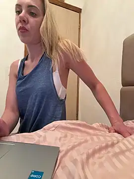 ElenaWhitmore online show from June 2026 07:48:01 PM