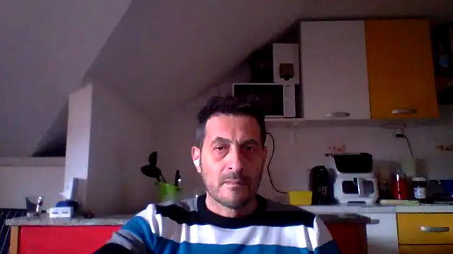 Snapshot of colosone chatting on March 2026 11:49:02 AM colosone online show from March 2026 11:49:02 AM