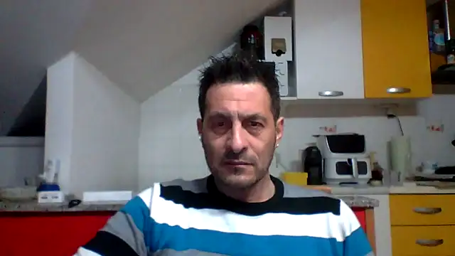 Snapshot of colosone chatting on March 2026 09:26:01 PM colosone online show from March 2026 09:26:01 PM