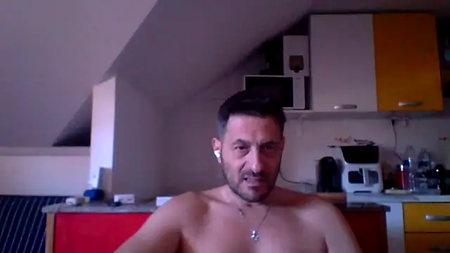 Snapshot of colosone chatting on April 2026 09:10:01 AM colosone online show from April 2026 09:10:01 AM