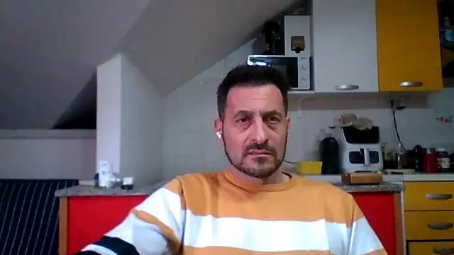 Snapshot of colosone chatting on April 2026 02:00:01 PM colosone online show from April 2026 02:00:01 PM