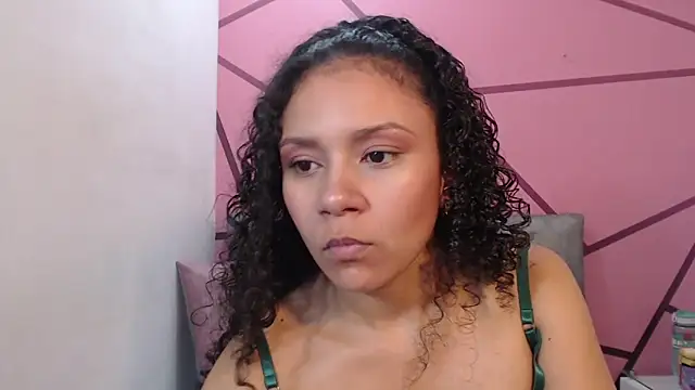 Snapshot of Little18Doll chatting on May 2026 09:46:01 PM Little18Doll online show from May 2026 09:46:01 PM