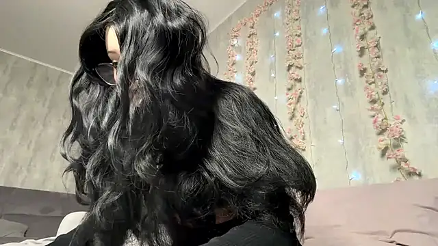 pinkfondnes online show from March 2026 08:48:01 PM