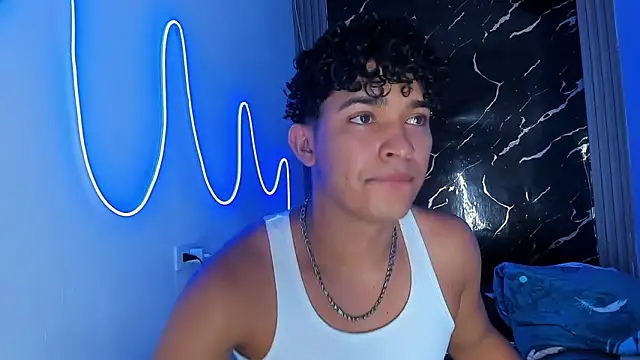 jamescurly00 online show from January 2026 02:05:02 AM