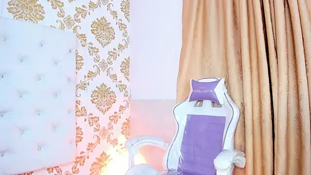 Snapshot of pinky__bunny chatting on May 2026 04:07:02 AM pinky bunny online show from May 2026 04:07:02 AM