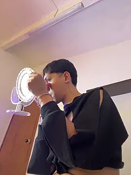 Iamcami  online show from March 2026 06:59:01 PM