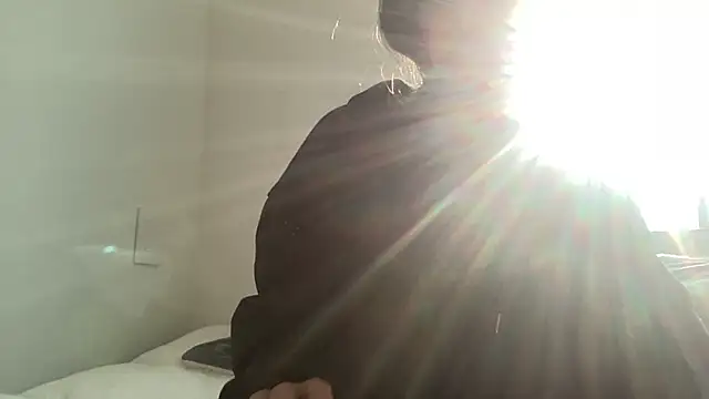 Sarah sumemers online show from March 2026 09:32:02 PM