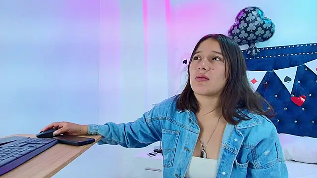 Cristal and luke online show from February 2026 03:29:02 AM