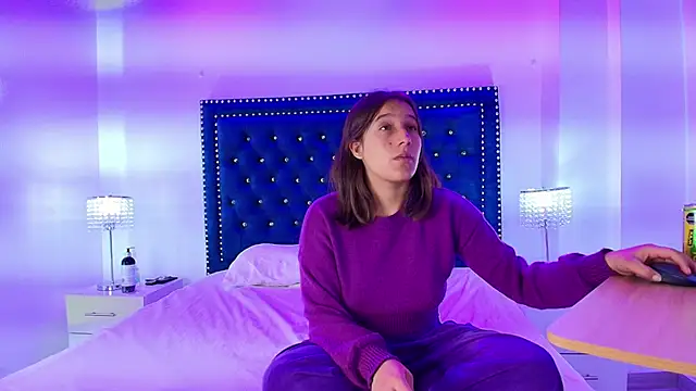 Cristal and luke online show from March 2026 03:23:01 AM